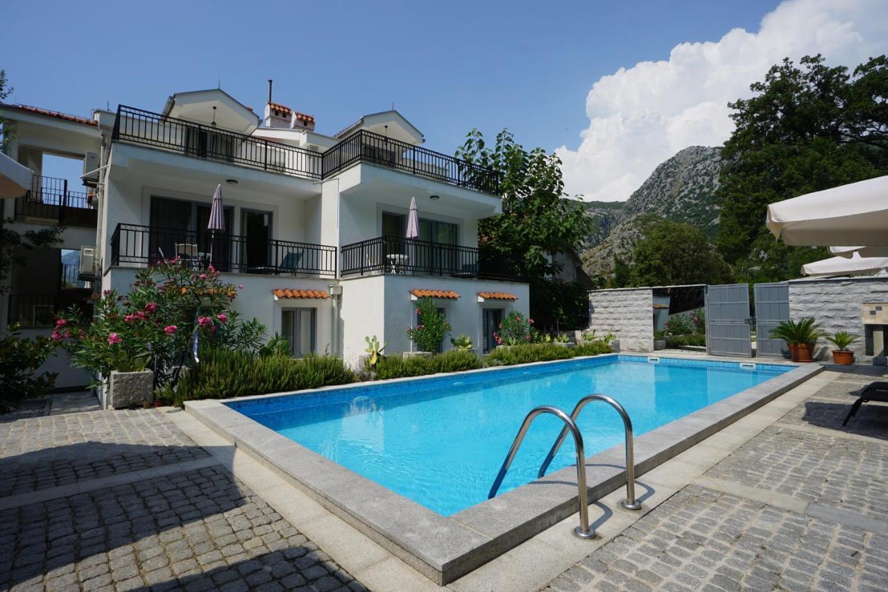 Apartments Castello Risano Экстерьер фото